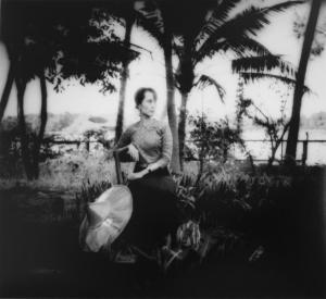 WHITLOW DELANO James 1960,Aung San Suu Kyi in the garden - Burma,1996,Boetto IT 2011-10-24