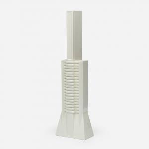 WRIGHT Frank Lloyd 1869-1959,Skyscraper vase,Rago Arts and Auction Center US 2024-03-06